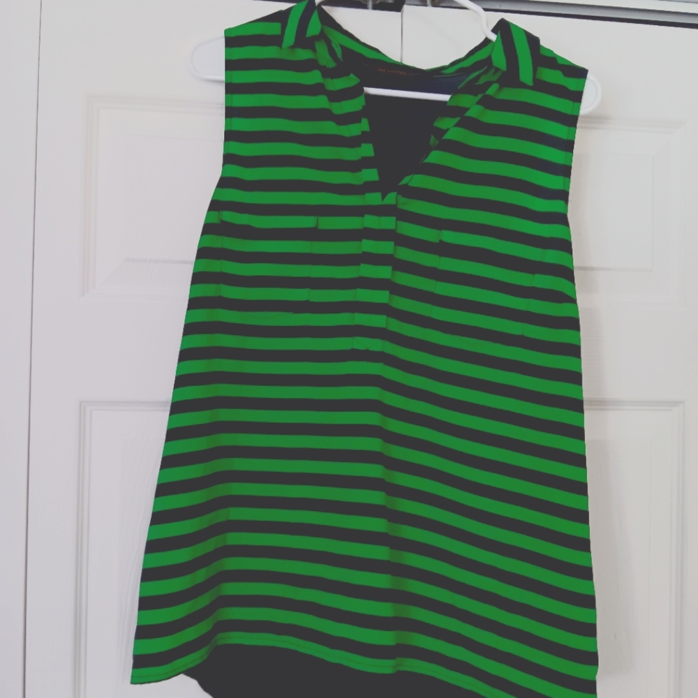 The Limiter ladies blouse. Size XL , color green and Black. Stripes in front,